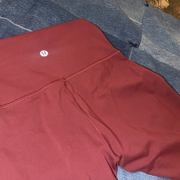 Lululemon leggings size 4 - Picture 2 of 4